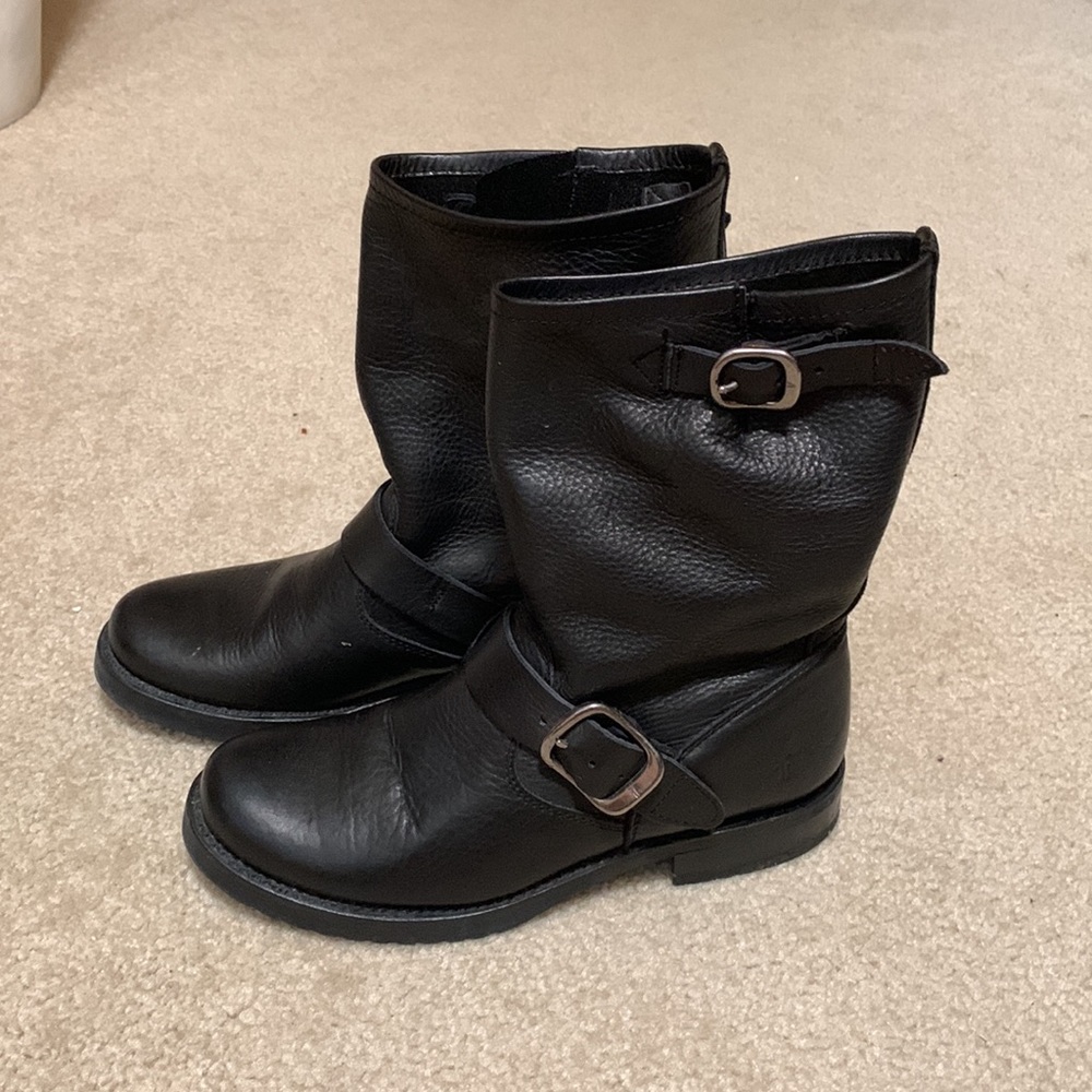 Veronica Frye Short Boots